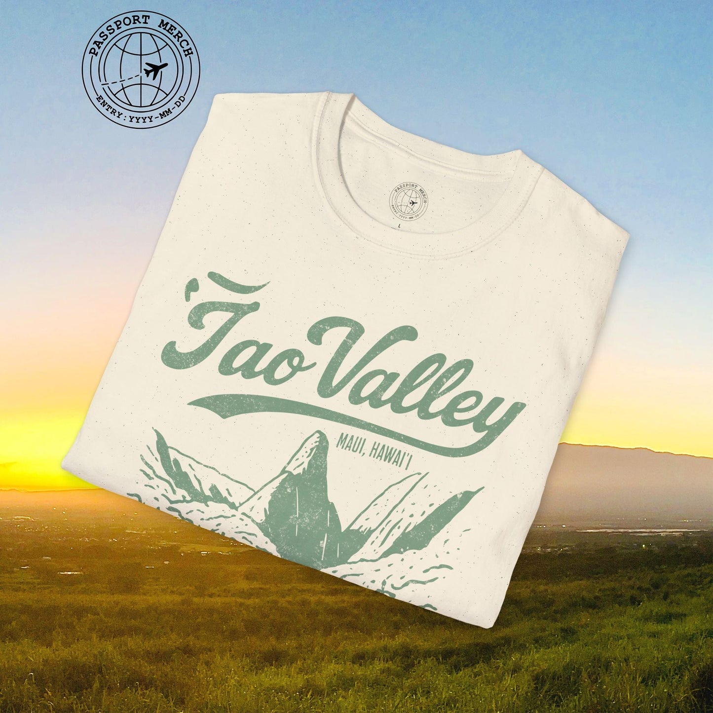Vintage Iao Valley, Maui, Hawaii T-Shirt