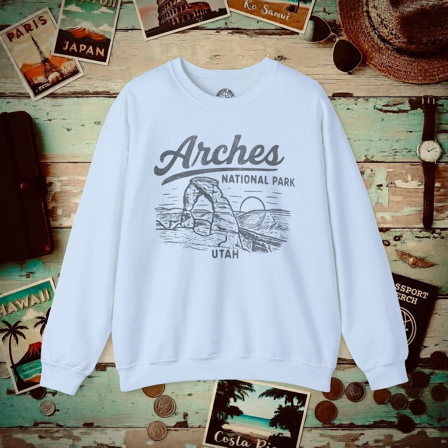 Arches National Park Vintage Monochrome, Utah Crewneck Light Blue / S