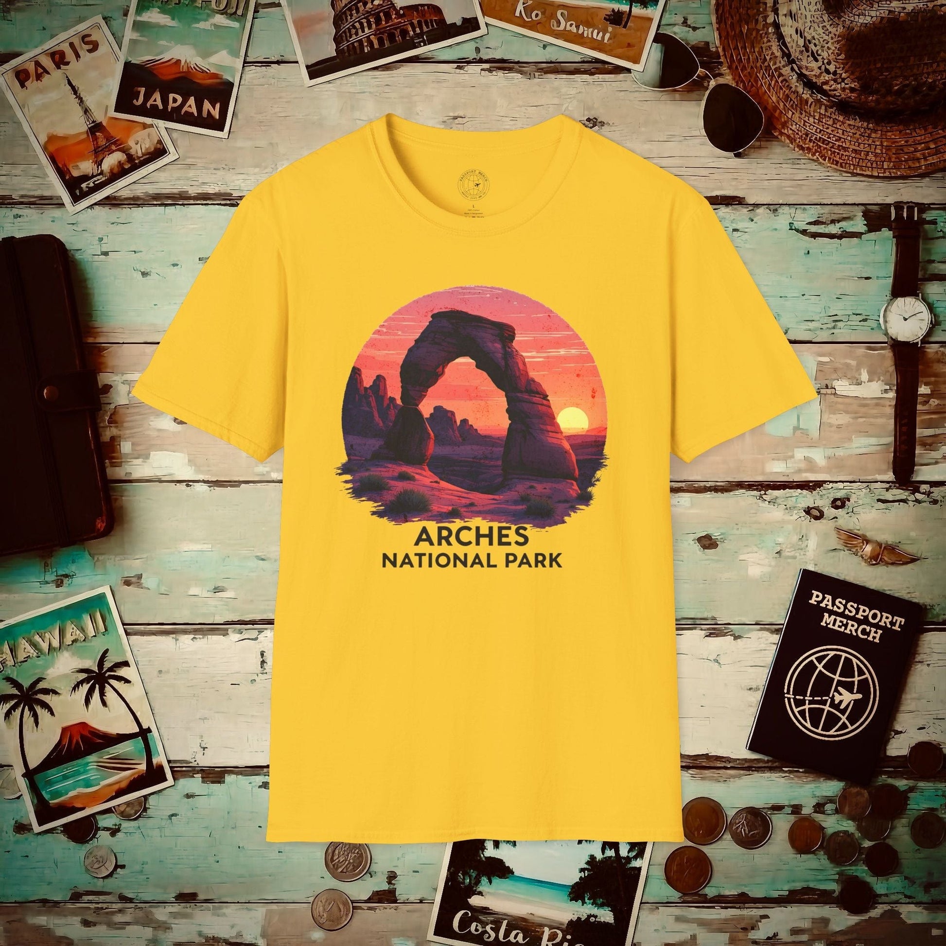 Arches National Park, Utah T-Shirt Daisy / S