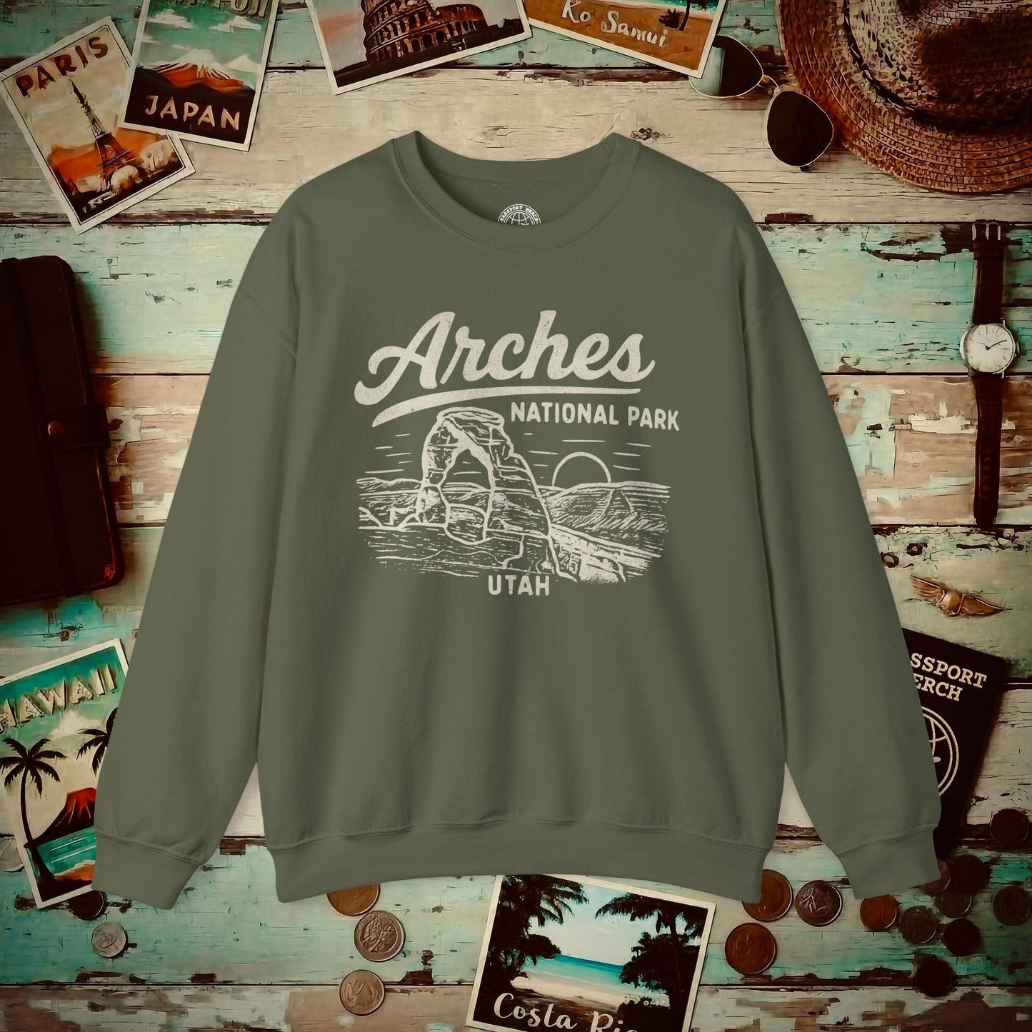 Arches National Park Vintage Monochrome, Utah Crewneck Military Green / S