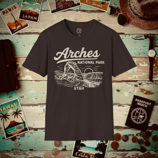Arches National Park Vintage Monochrome, Utah T-Shirt Dark Chocolate / S