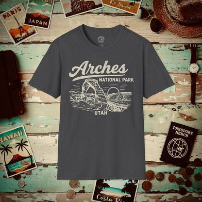 Arches National Park Vintage Monochrome, Utah T-Shirt Dark Heather / S