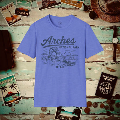 Arches National Park Vintage Monochrome, Utah T-Shirt Heather Royal / S