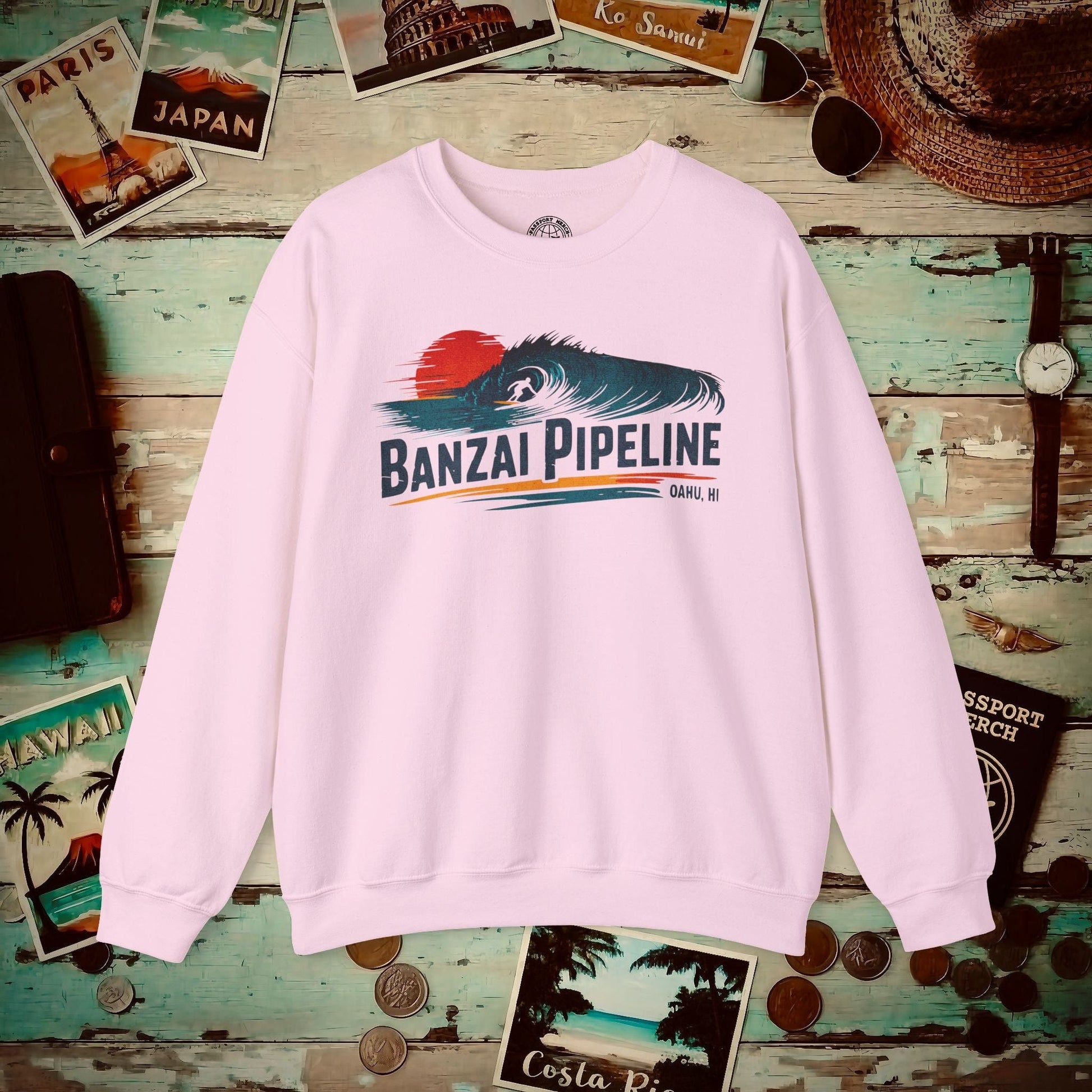 Banzai Pipeline, Oahu, Hawaii - Vibrant Surf Retro Crewneck Light Pink / S