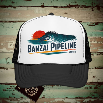 Banzai Pipeline, Oahu, Hawaii - Vibrant Surf Retro Trucker Hat Black/White / One size