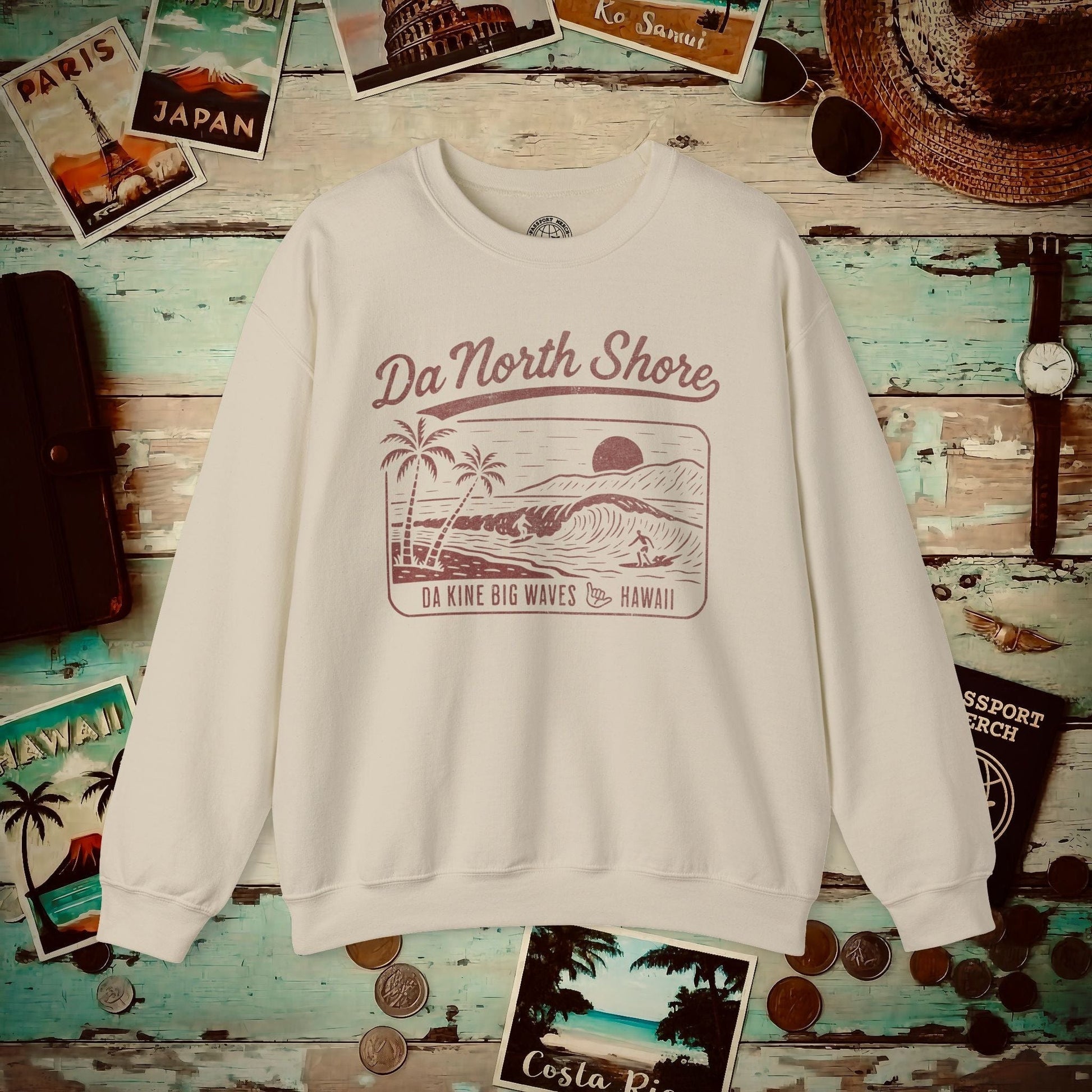 Da North Shore - Da Kine Big Waves, Hawaii Crewneck Sand / S