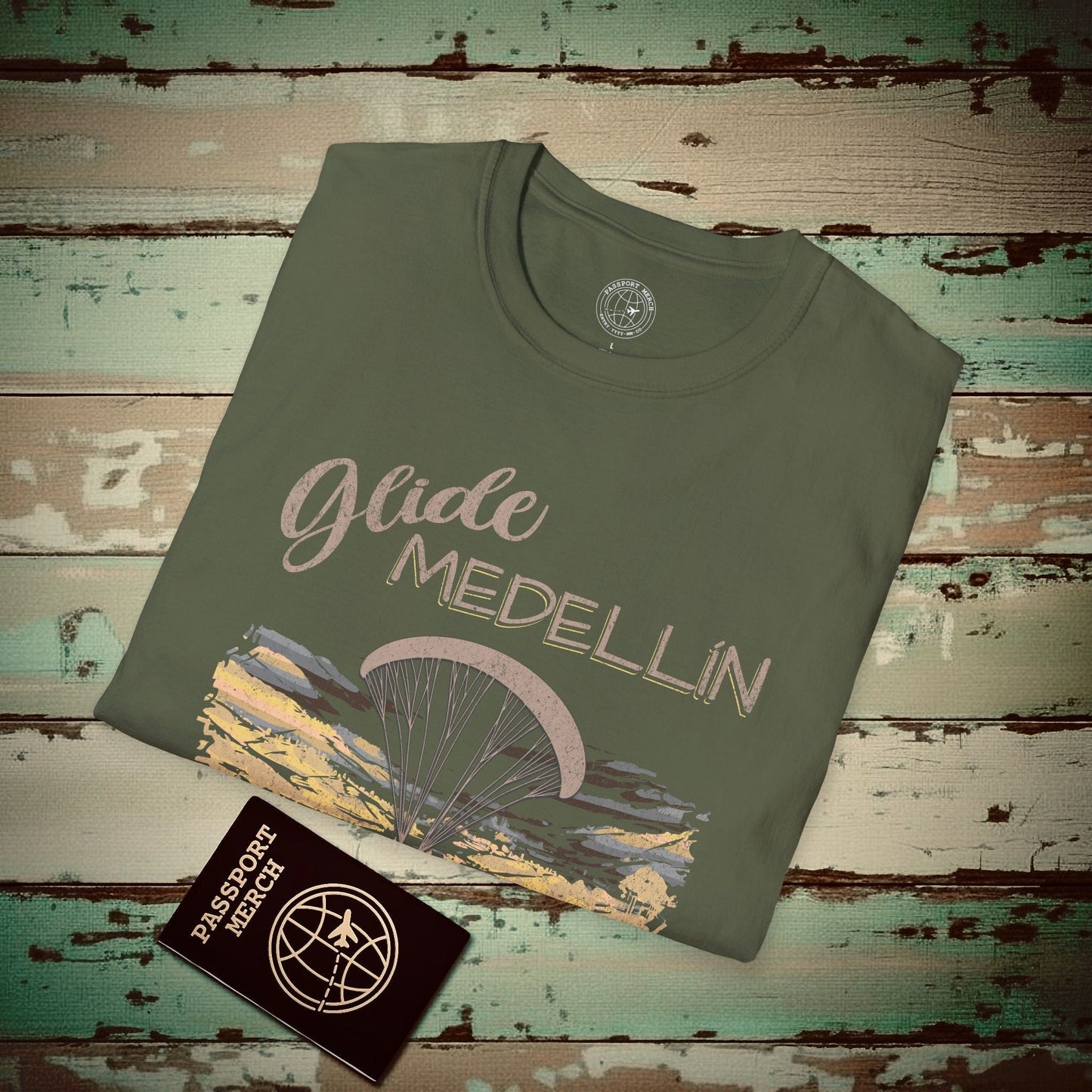 Glide Medellín, Columbia T-Shirt Military Green / S