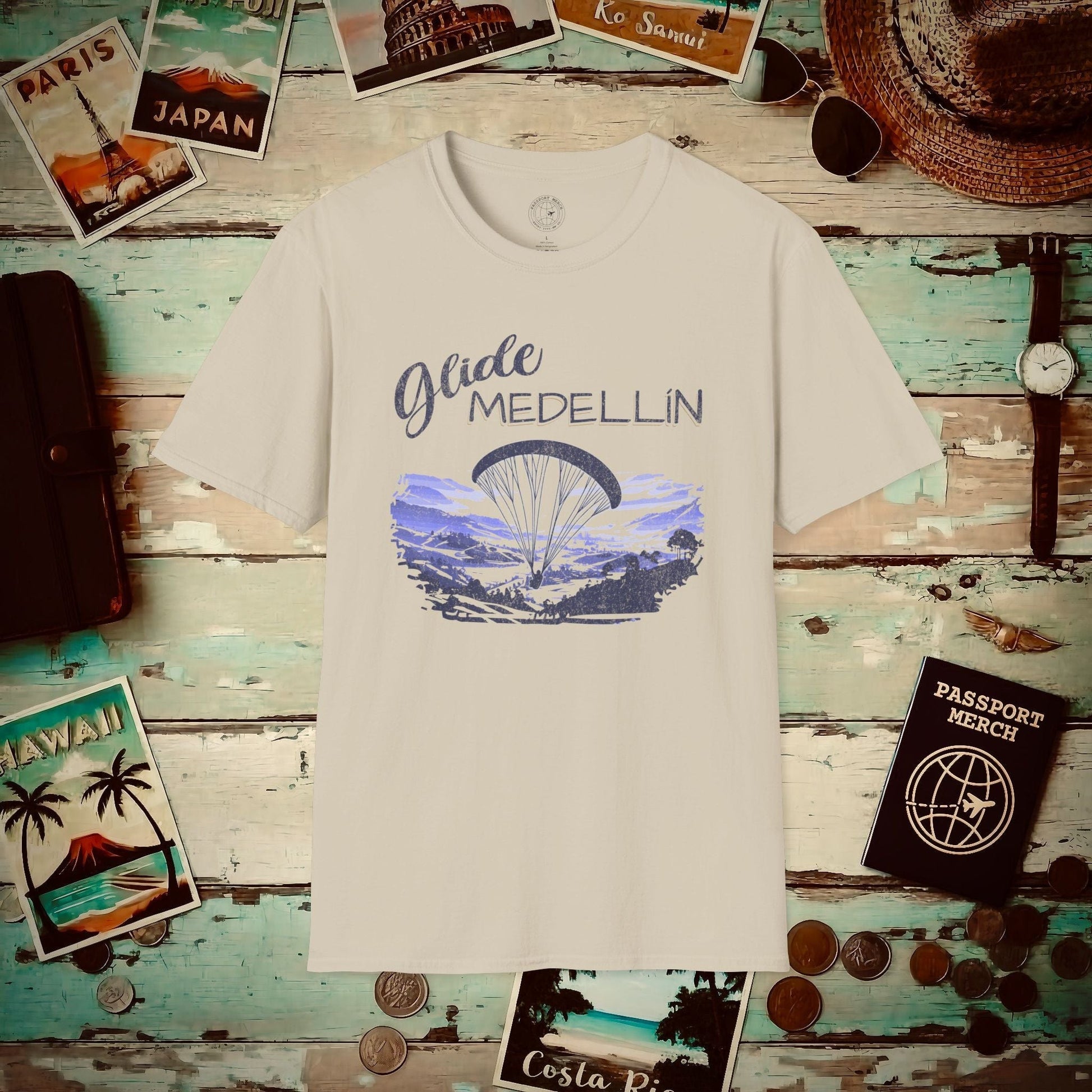 Glide Medellín, Columbia T-Shirt Sand / S