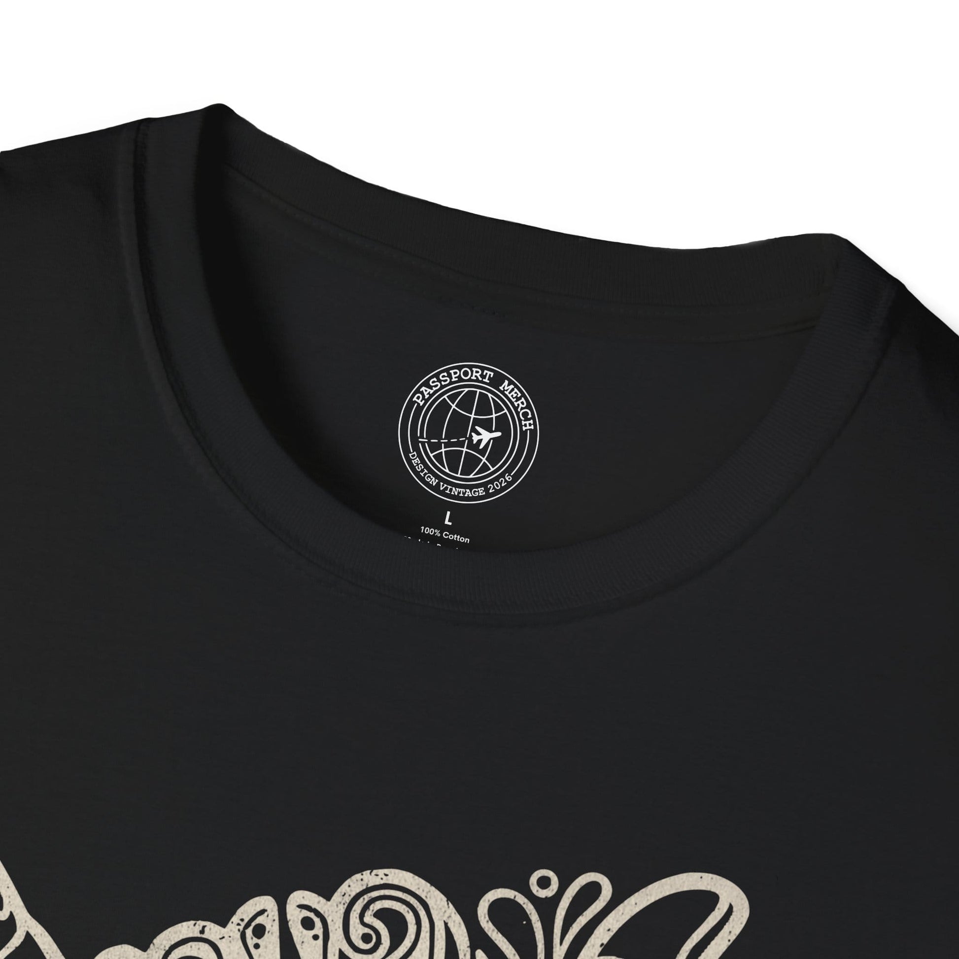 Groovy Vintage Mahalo Shaka, Hawaii T-Shirt