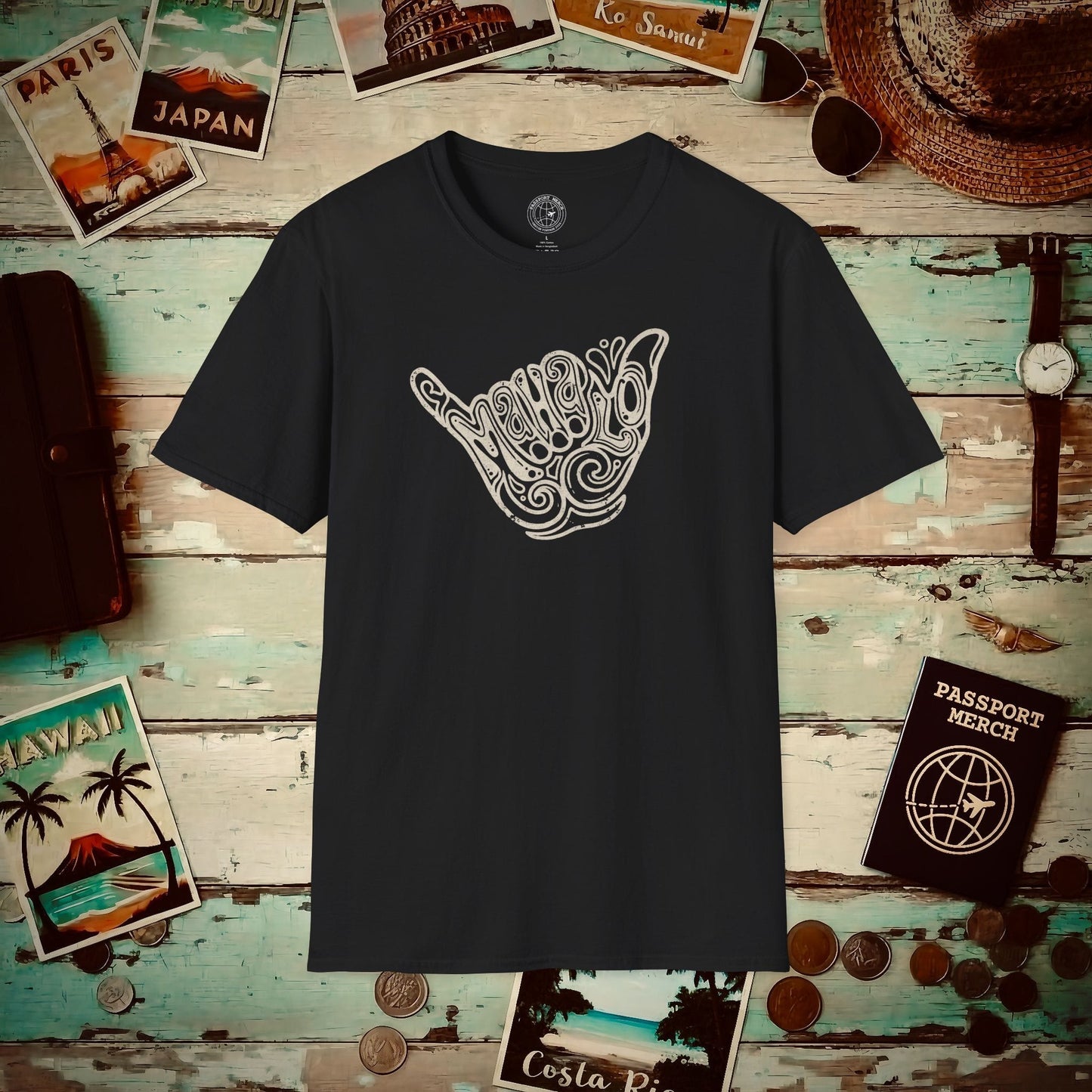 Groovy Vintage Mahalo Shaka, Hawaii T-Shirt Black / S