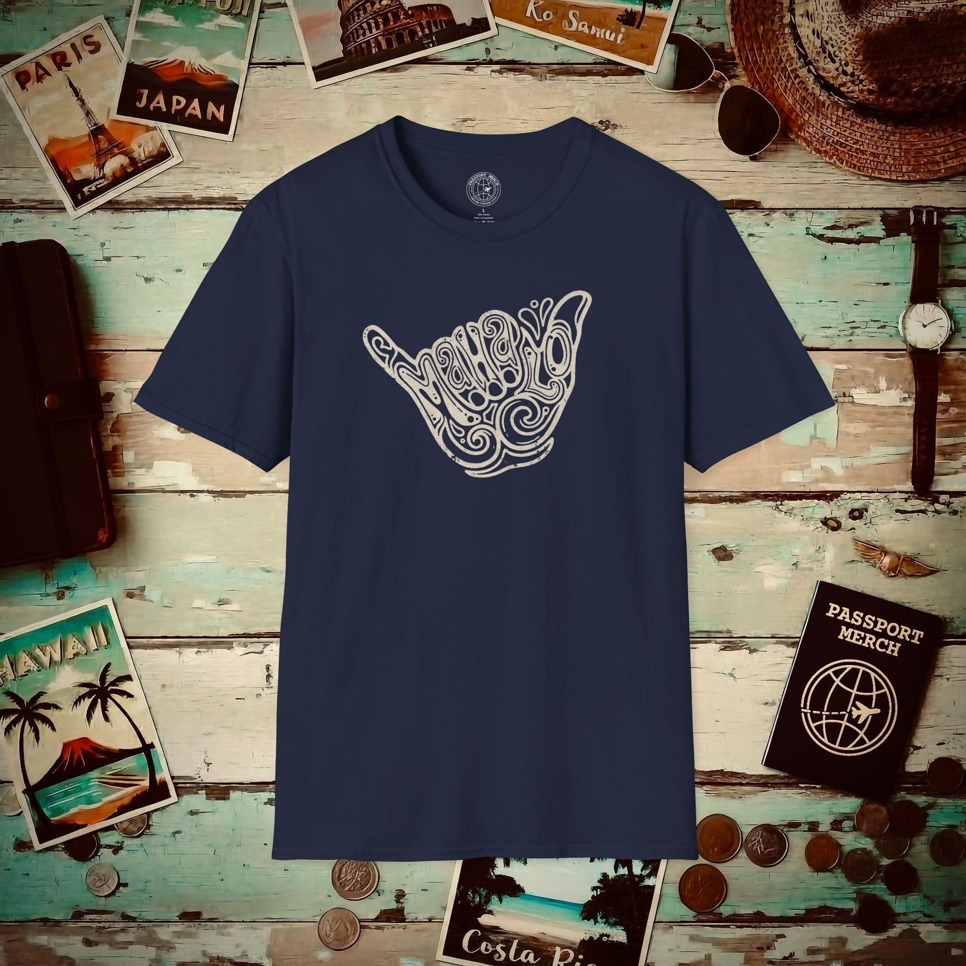 Groovy Vintage Mahalo Shaka, Hawaii T-Shirt Navy / S