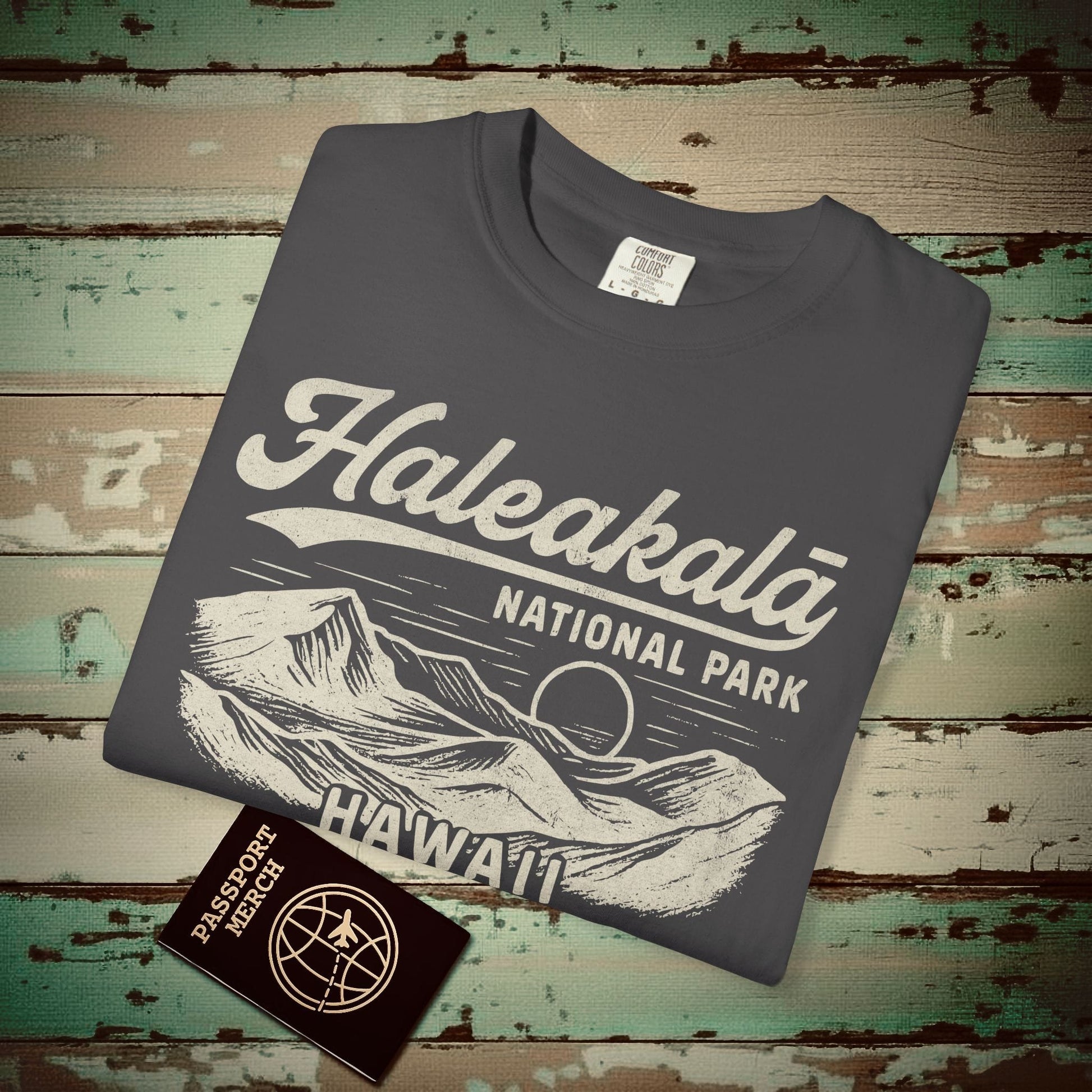 Haleakala National Park Vintage Monochrome, Hawaii Heavy Tee