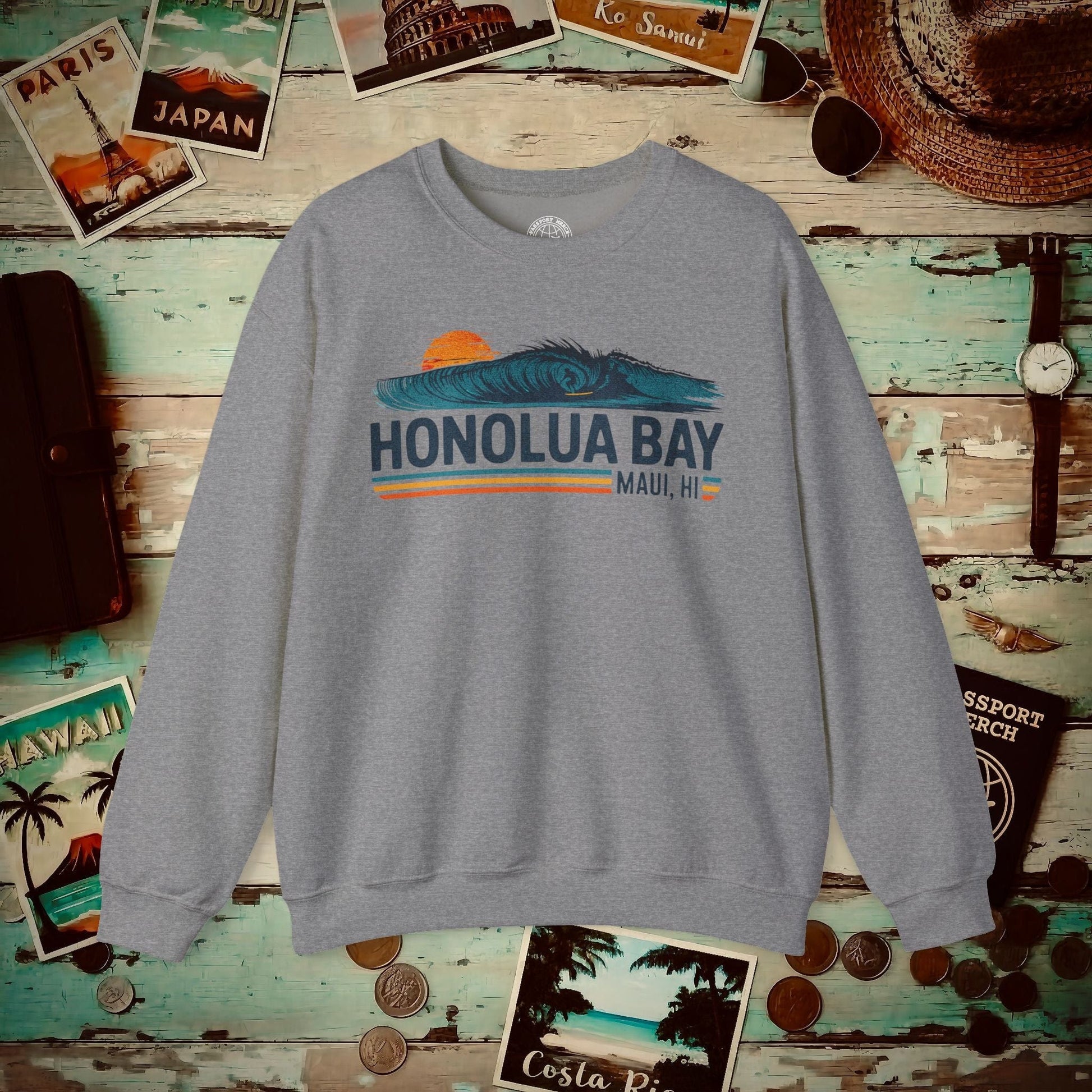 Honolua Bay, Maui, Hawaii - Vibrant Surf Retro Crewneck Graphite Heather / S