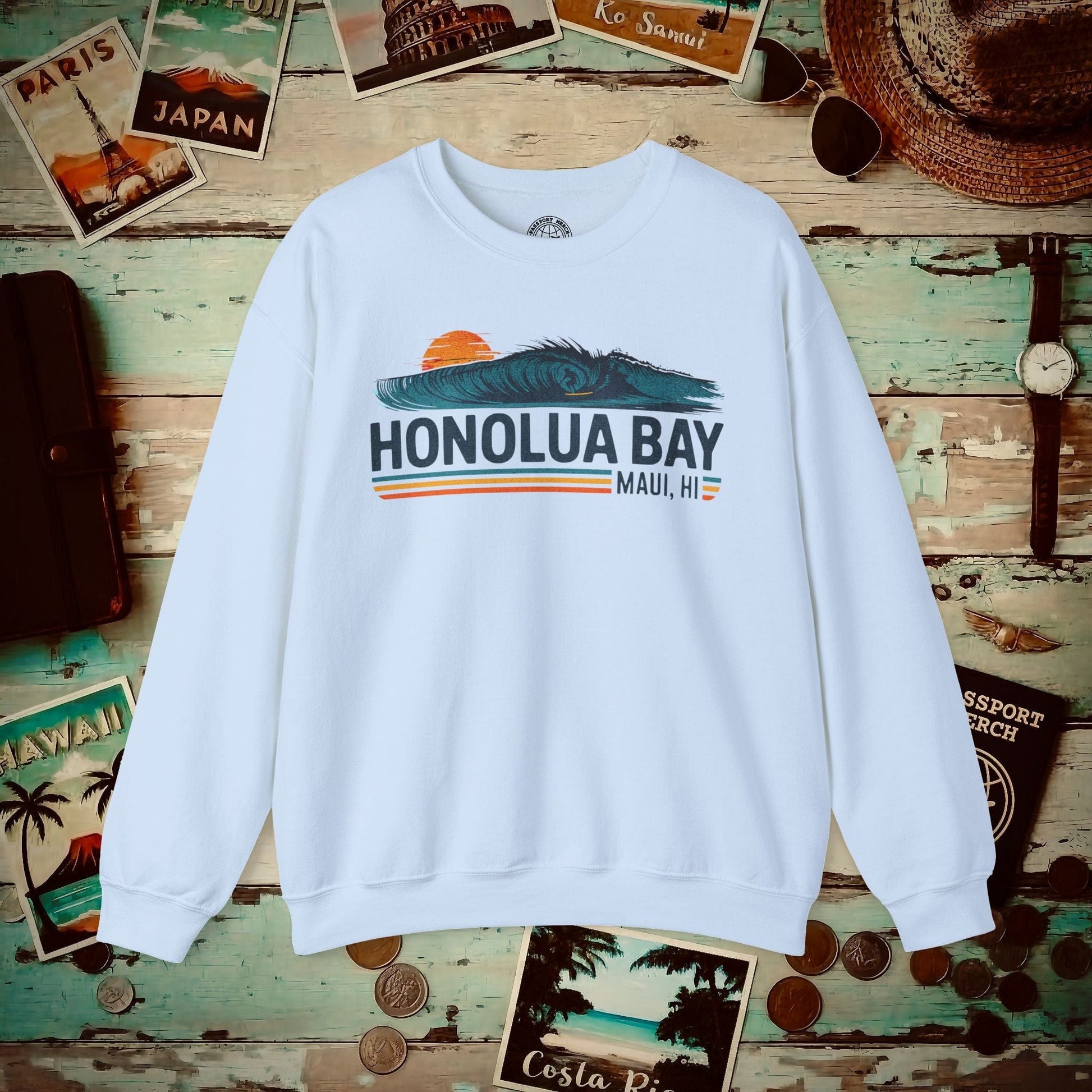 Honolua Bay, Maui, Hawaii - Vibrant Surf Retro Crewneck Light Blue / S
