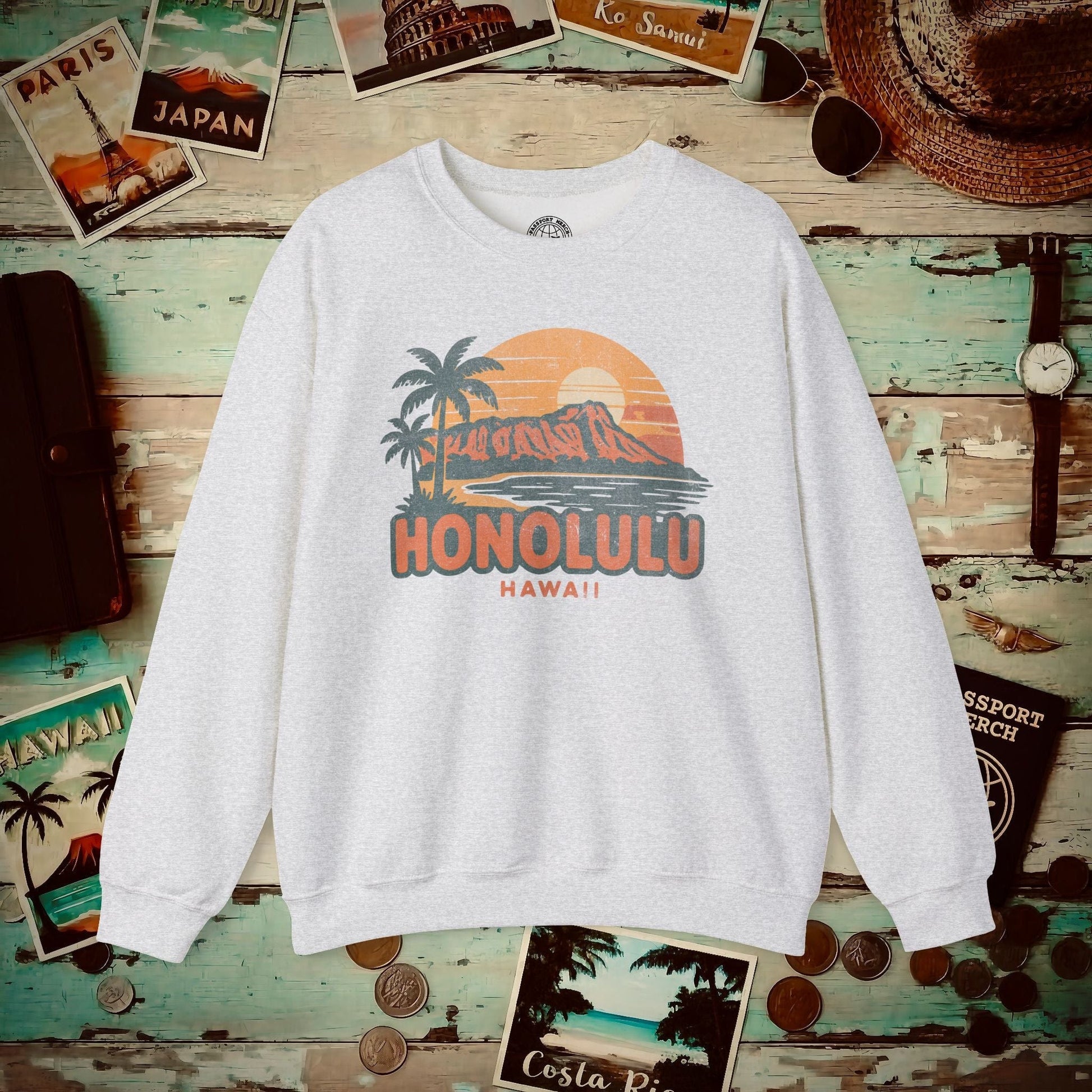 Honolulu, Oahu, Hawaii - 80's Vintage Crewneck Ash / S