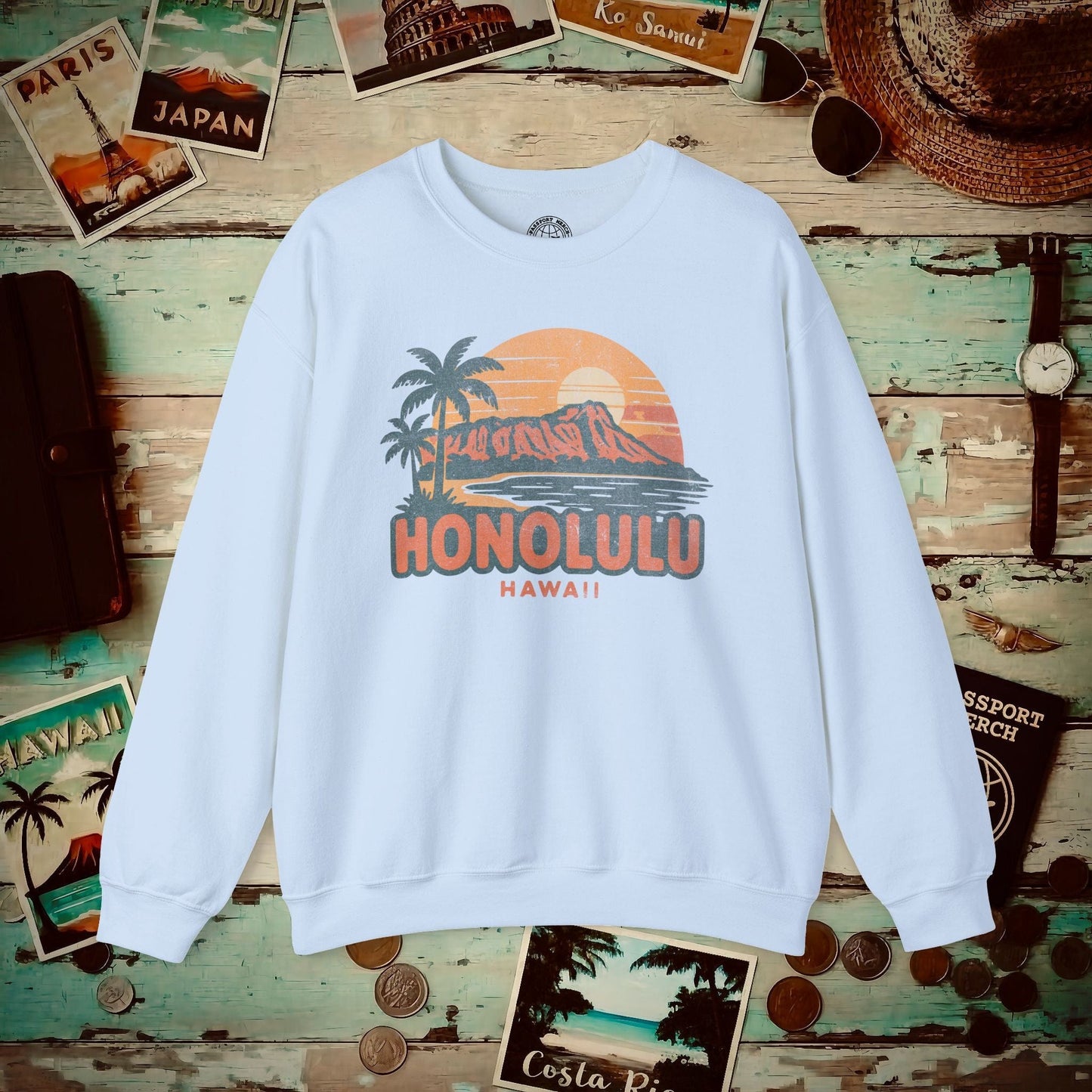Honolulu, Oahu, Hawaii - 80's Vintage Crewneck Light Blue / S