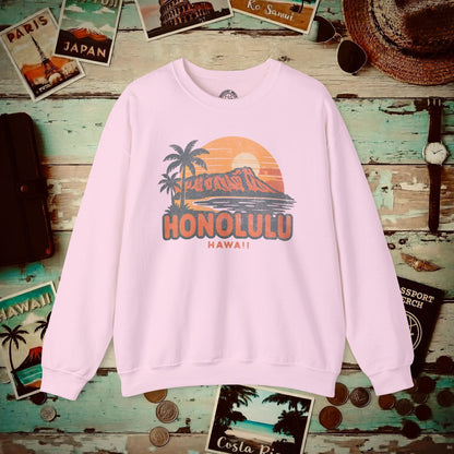 Honolulu, Oahu, Hawaii - 80's Vintage Crewneck Light Pink / S