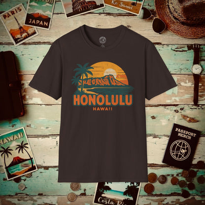 Honolulu, Oahu, Hawaii - 80's Vintage T-Shirt Dark Chocolate / S