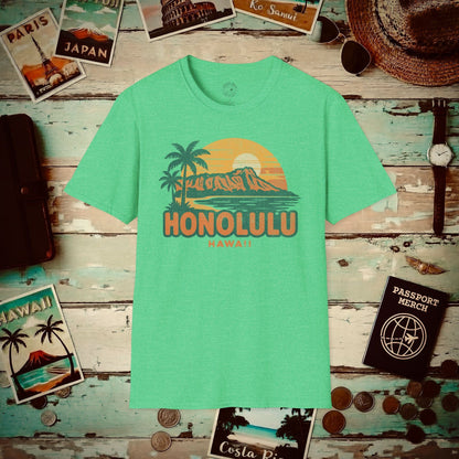 Honolulu, Oahu, Hawaii - 80's Vintage T-Shirt Heather Irish Green / S