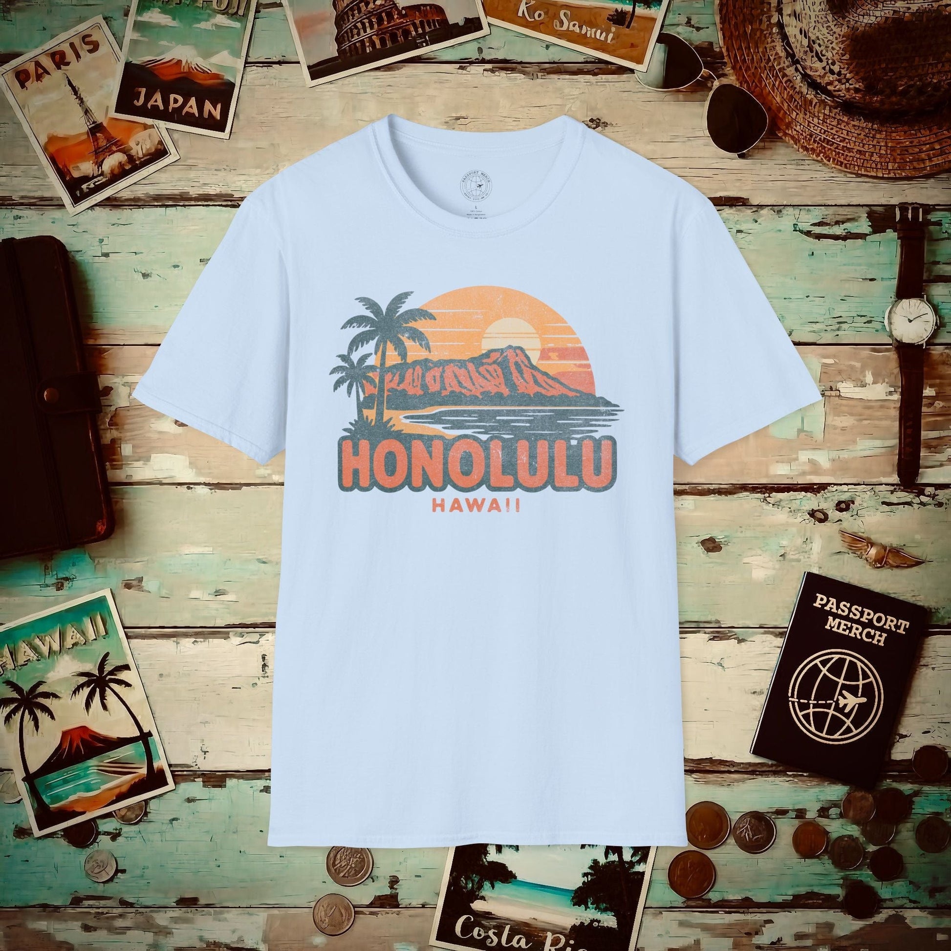 Honolulu, Oahu, Hawaii - 80's Vintage T-Shirt Light Blue / S