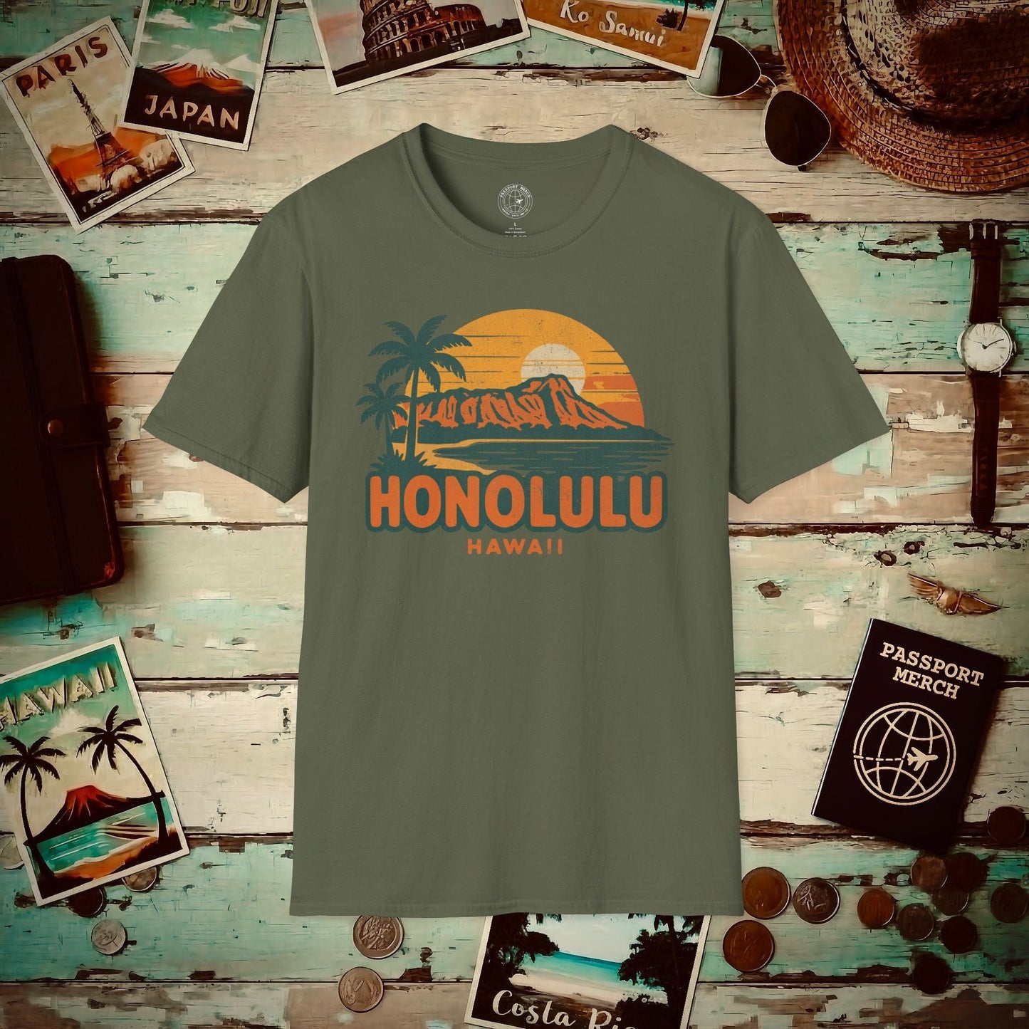 Honolulu, Oahu, Hawaii - 80's Vintage T-Shirt Military Green / S