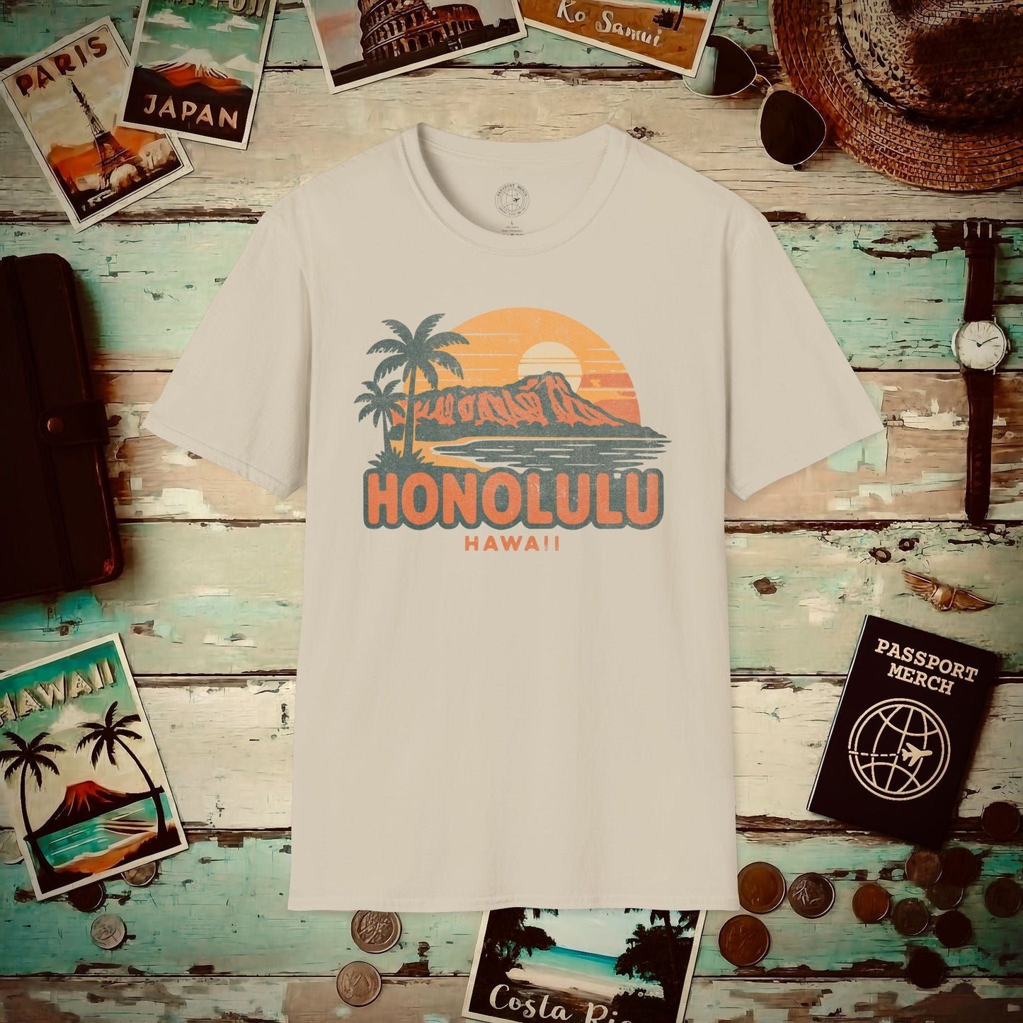 Honolulu, Oahu, Hawaii - 80's Vintage T-Shirt Sand / S