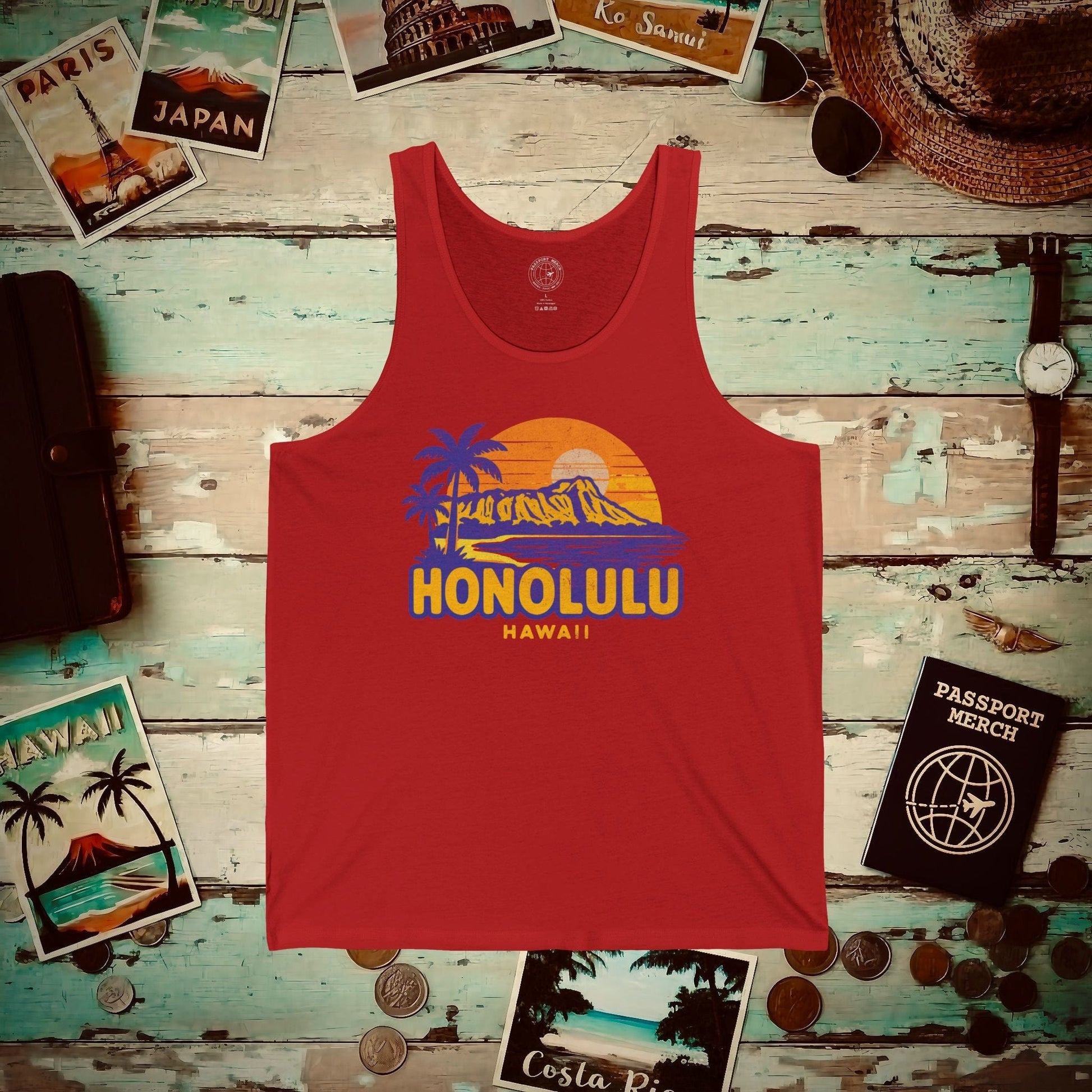 Honolulu, Oahu, Hawaii - 80's Vintage Tank Top Red / XS