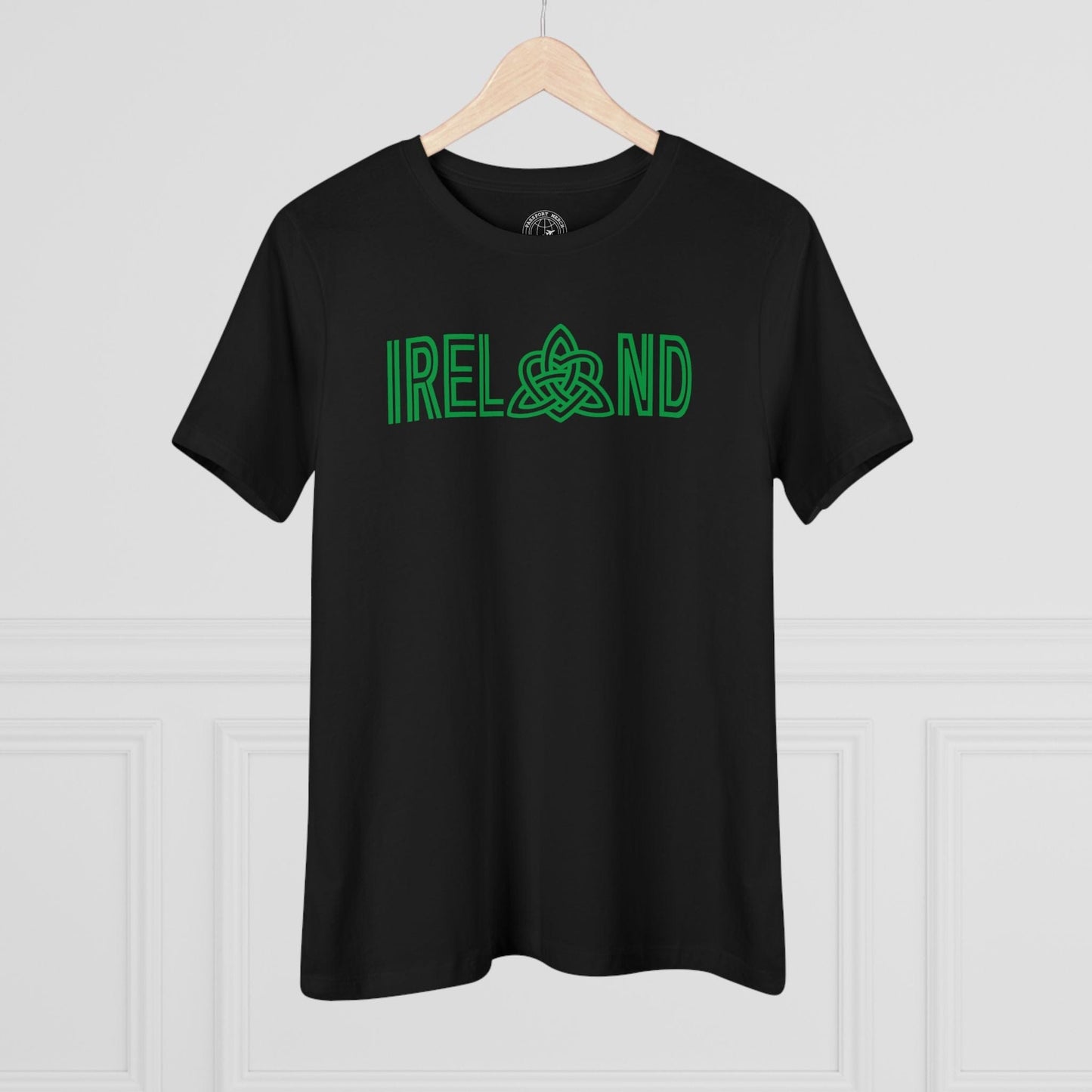 Ireland Celtic Trinity Love Knot, Womens Fit T-Shirt Black / S