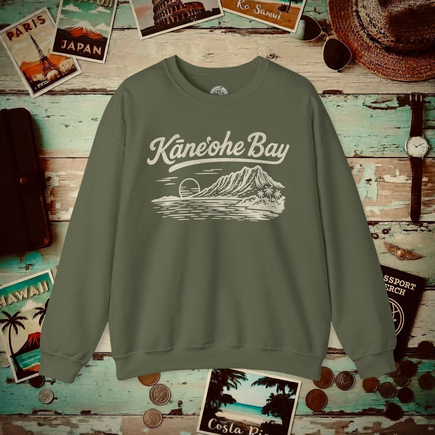 Kaneohe Bay Vintage Monochrome, Hawaii Crewneck Military Green / S