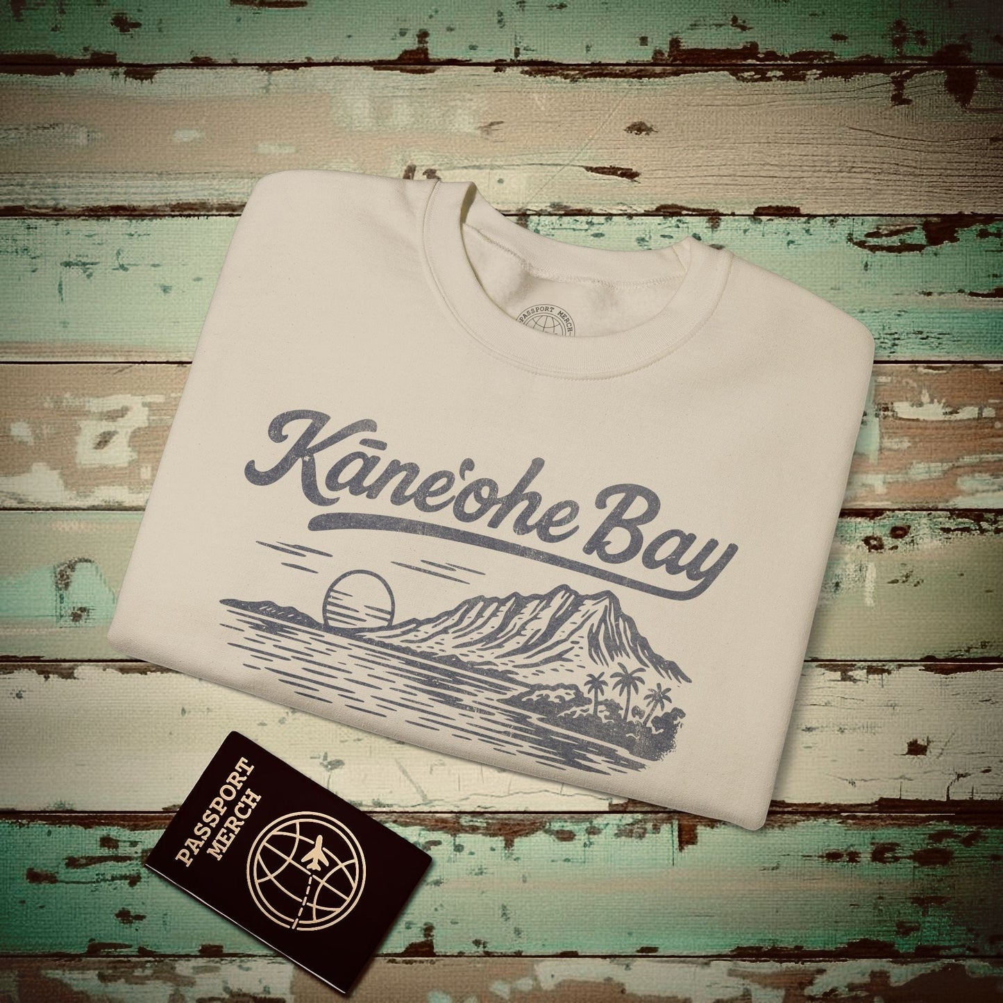 Kaneohe Bay Vintage Monochrome, Hawaii Crewneck Sand / S