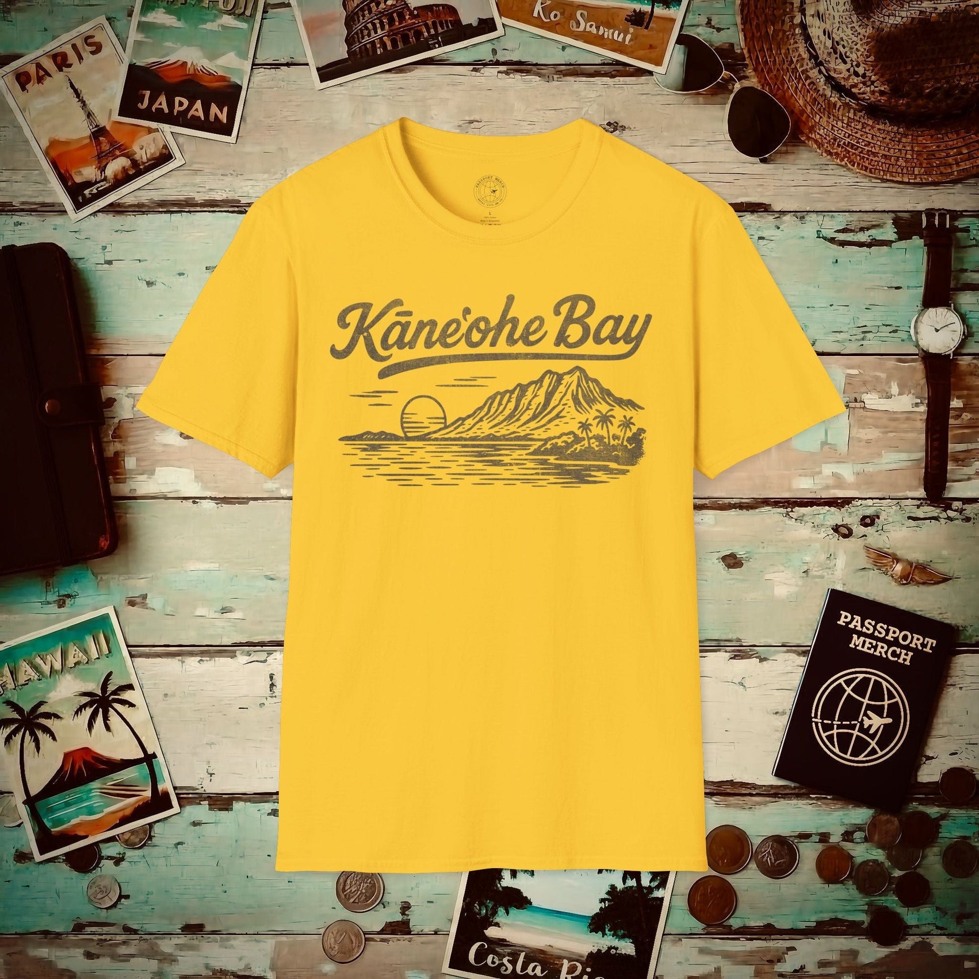 Kaneohe Bay Vintage Monochrome, Hawaii T-Shirt Daisy / S