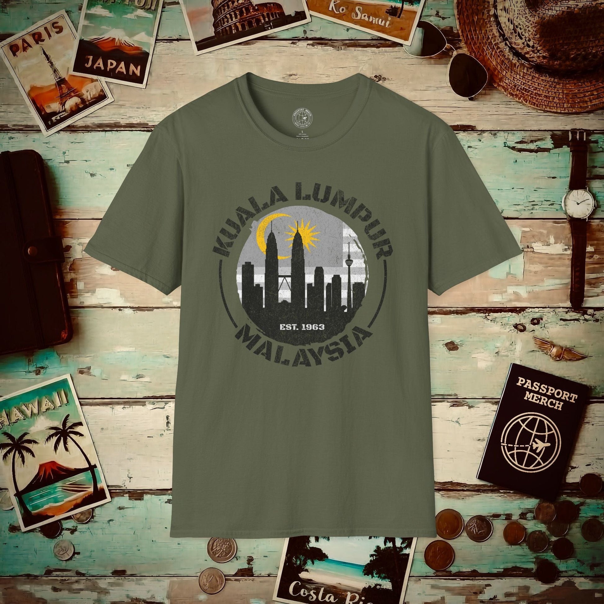 Kuala Lumpur Malaysia, Crescent and Star T-Shirt Military Green / S
