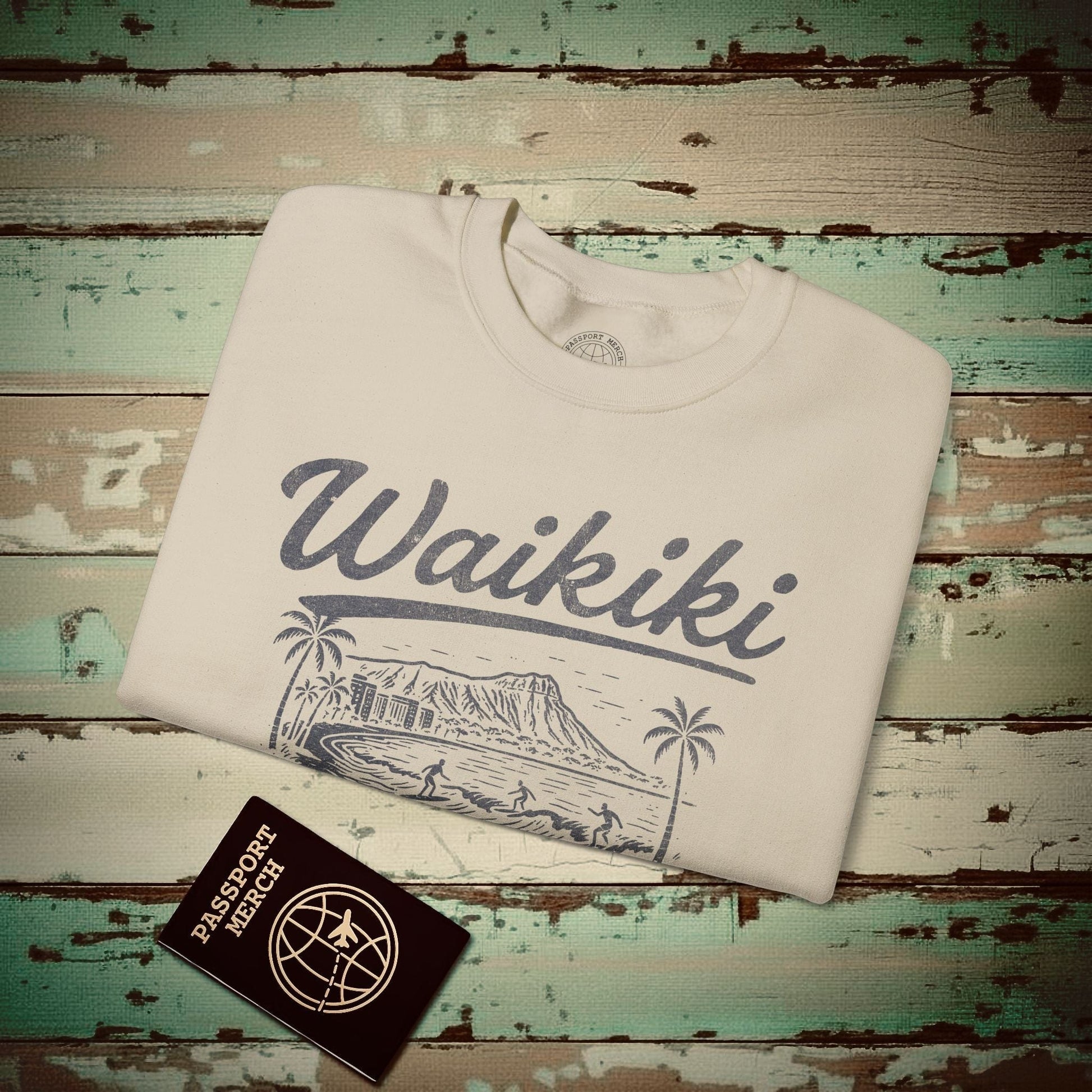 Monochrome Dreams of Waikiki, Hawaii Crewneck Sand / S