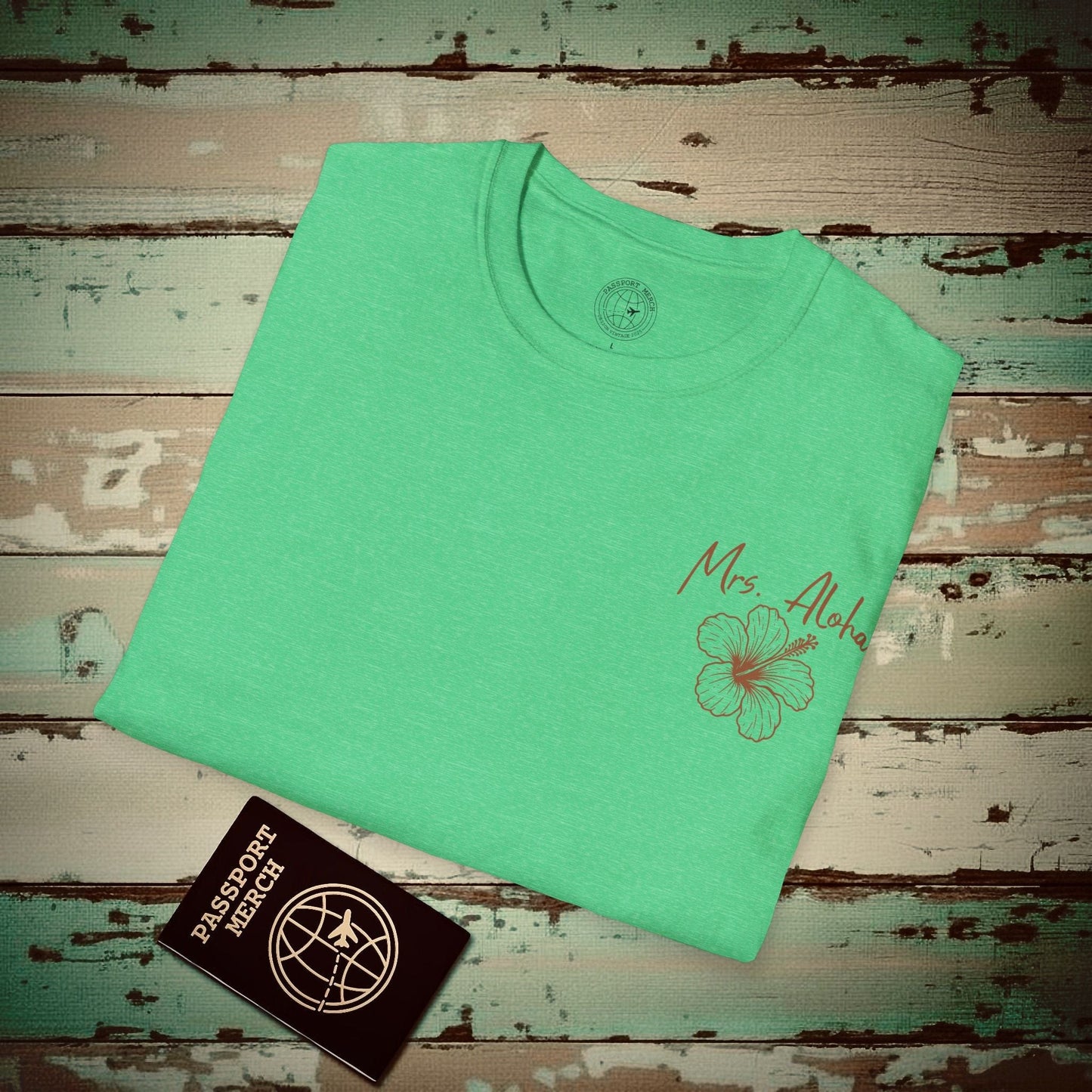 Mrs. Aloha Hibiscus, Hawaii T-Shirt Heather Irish Green / S