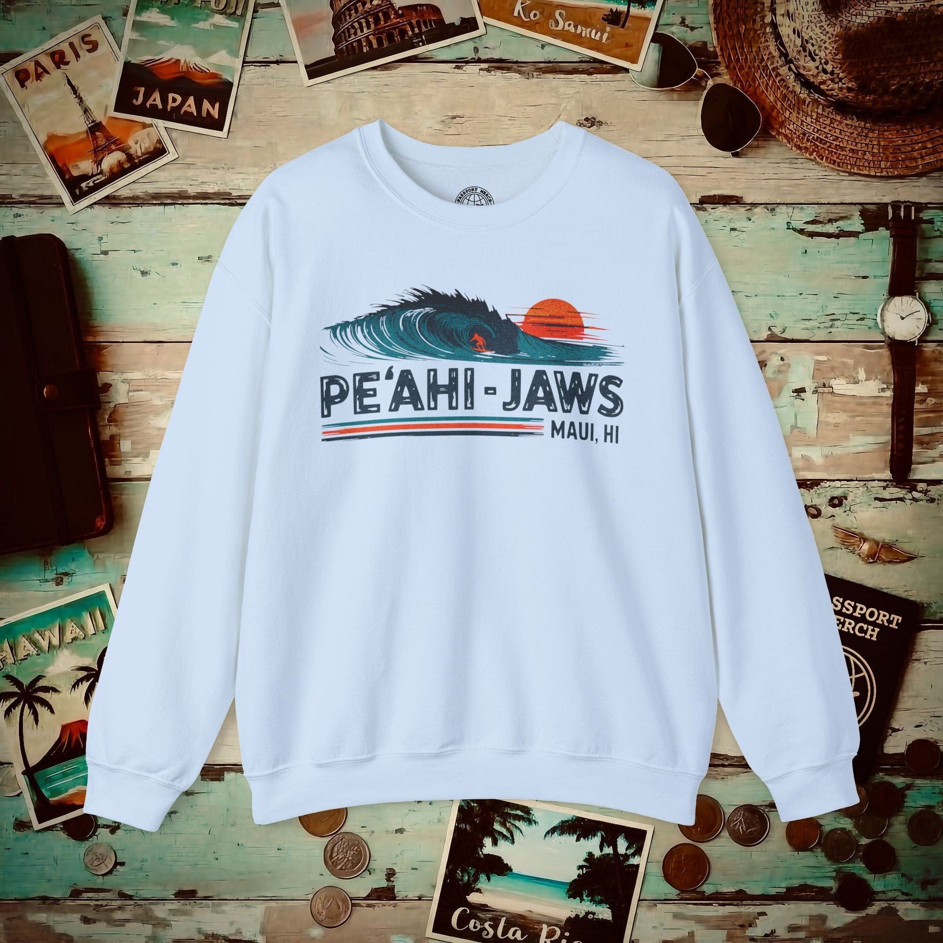 Peahi Jaws, Maui, Hawaii - Vibrant Surf Retro Crewneck Light Blue / S