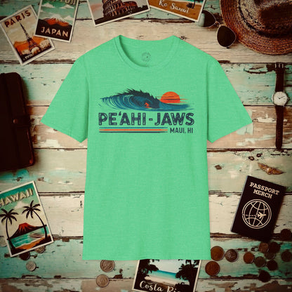 Peahi Jaws, Maui, Hawaii - Vibrant Surf Retro T-Shirt Heather Irish Green / S