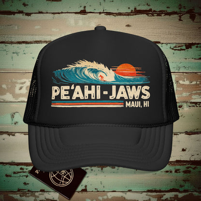 Peahi Jaws, Maui, Hawaii - Vibrant Surf Retro Trucker Hat Black / One size