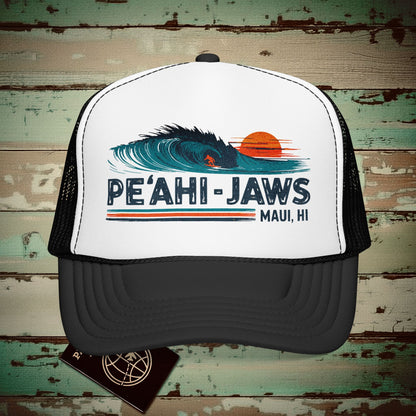 Peahi Jaws, Maui, Hawaii - Vibrant Surf Retro Trucker Hat Black/White / One size