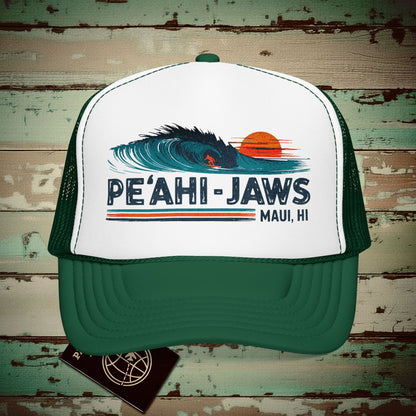 Peahi Jaws, Maui, Hawaii - Vibrant Surf Retro Trucker Hat Kelly/ White/ Kelly / One size