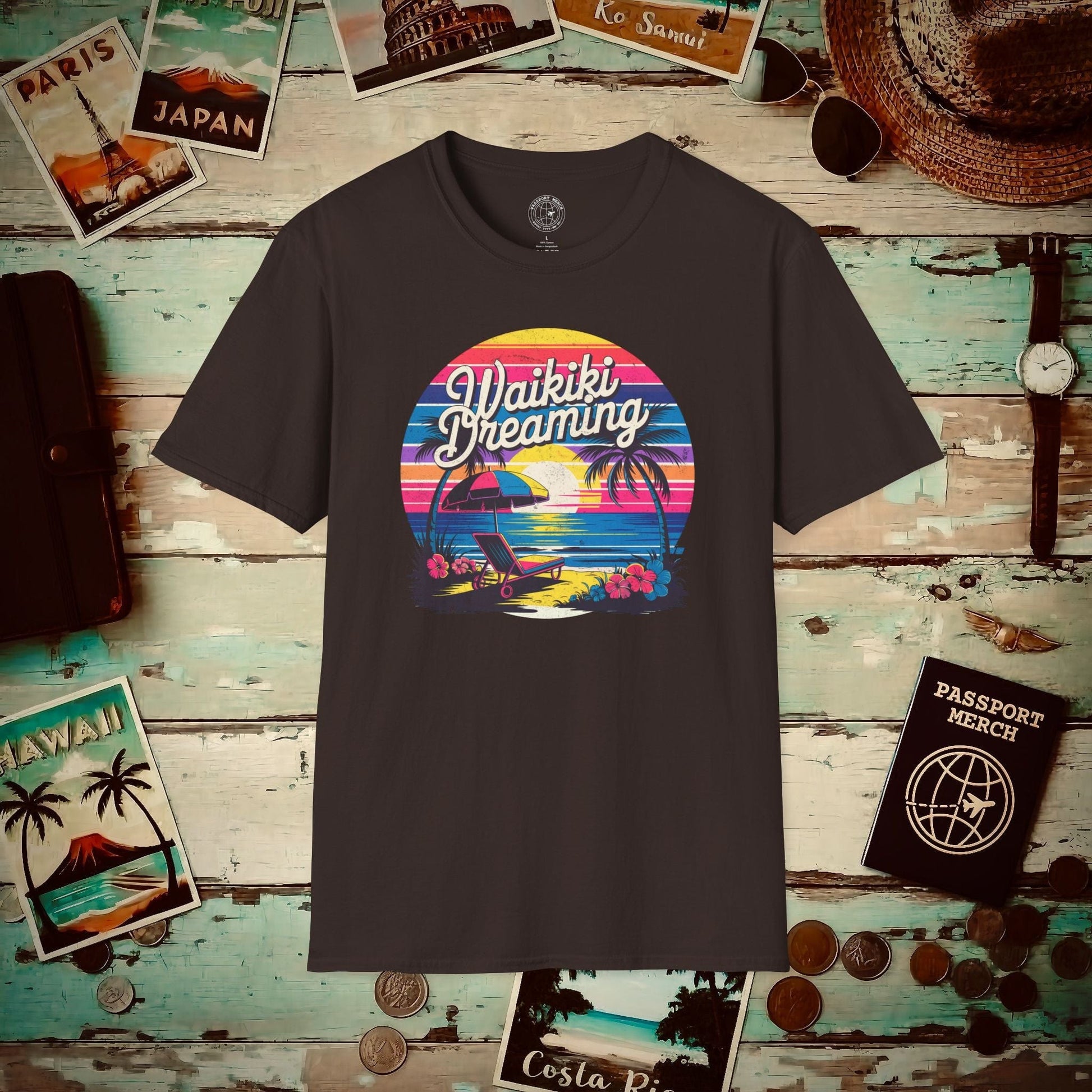 Retro Waikiki Dreaming, Hawaii T-Shirt Dark Chocolate / S