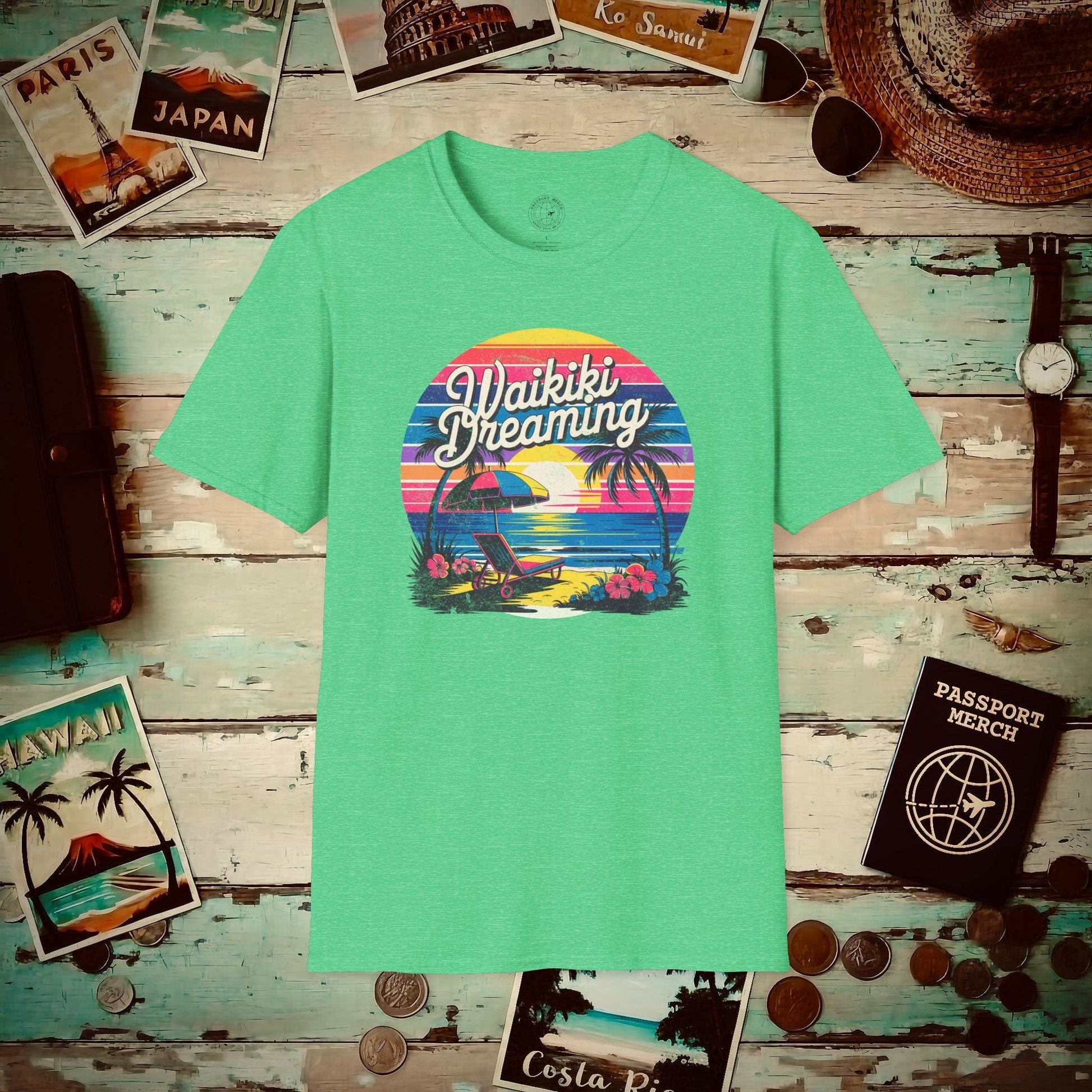 Retro Waikiki Dreaming, Hawaii T-Shirt Heather Irish Green / S