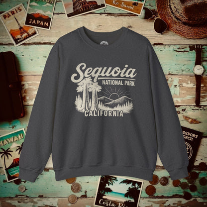 Sequoia National Park Vintage Monochrome, California Crewneck Dark Heather / S