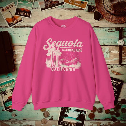 Sequoia National Park Vintage Monochrome, California Crewneck Heliconia / S