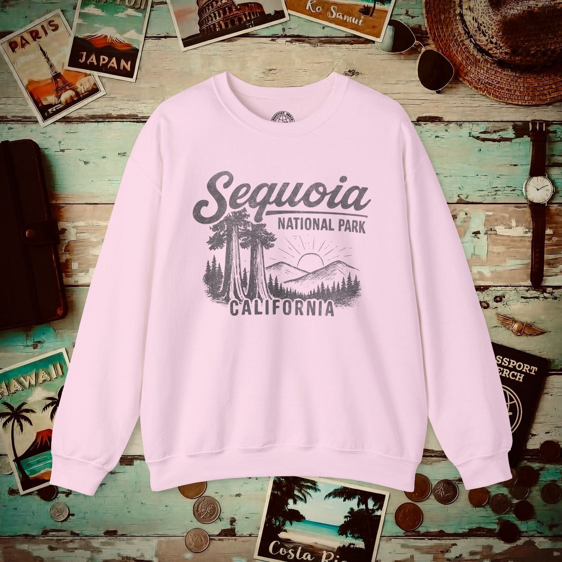 Sequoia National Park Vintage Monochrome, California Crewneck Light Pink / S