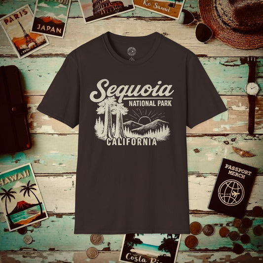 Sequoia National Park Vintage Monochrome, California T-Shirt Dark Chocolate / S