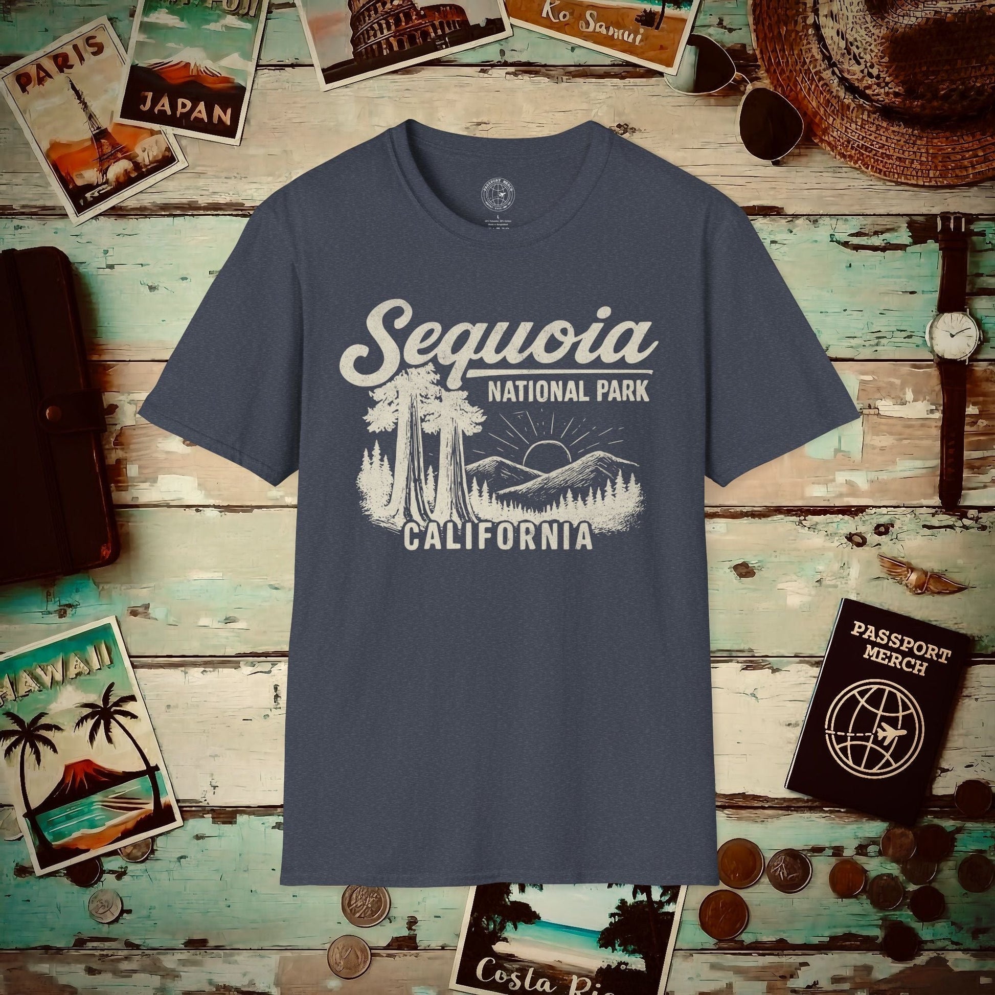 Sequoia National Park Vintage Monochrome, California T-Shirt Heather Navy / S