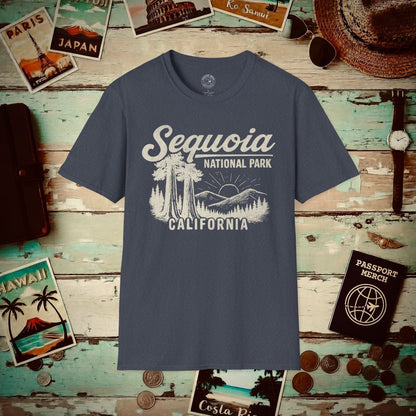 Sequoia National Park Vintage Monochrome, California T-Shirt Heather Navy / S