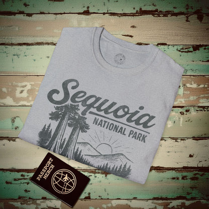 Sequoia National Park Vintage Monochrome, California T-Shirt Sport Grey / S