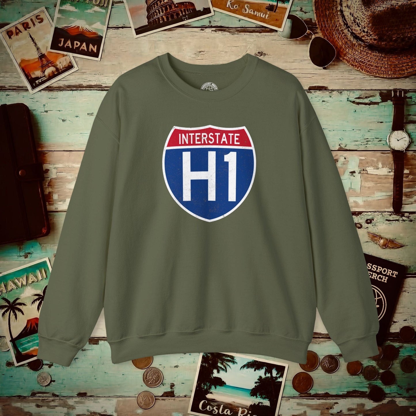 Signs of Wanderlust, Interstate H1, Hawaii Crewneck Military Green / S