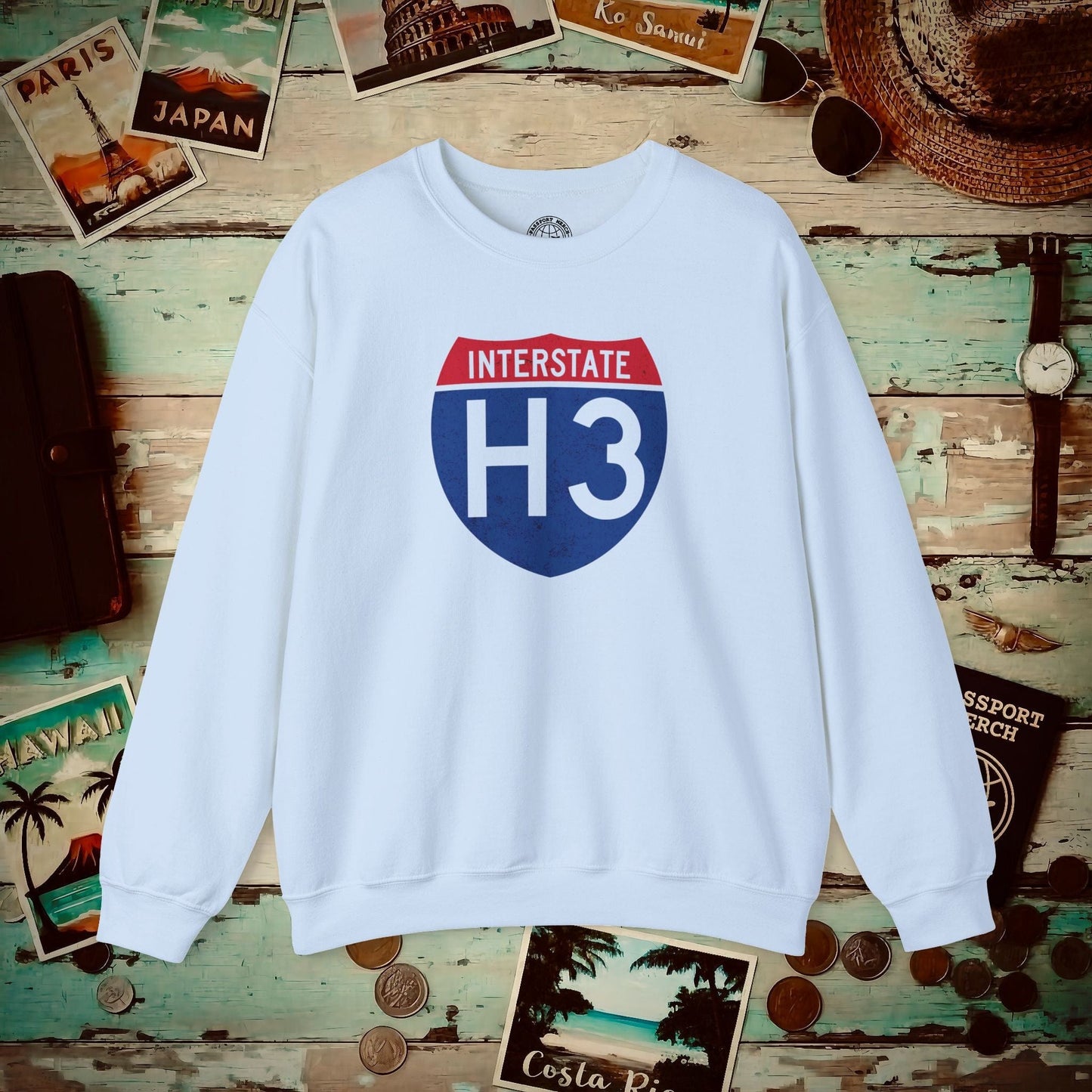 Signs of Wanderlust, Interstate H3, Hawaii Crewneck Light Blue / S